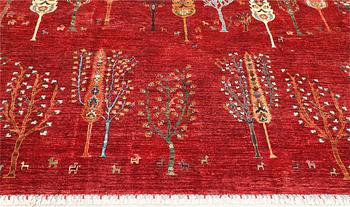 A carpet, Ziegler design, approx. 337 x 257 cm.