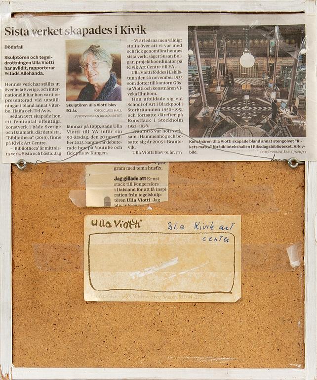 Ulla Viotti, väggrelief.