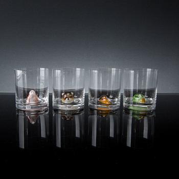 ERNST BILLGREN - FYRA GLAS samt VAS, "New Friends", för Kosta Boda, 2000-tal.