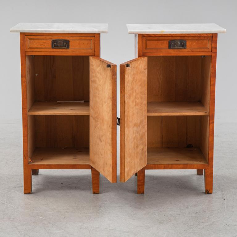 Sängbord, ett par, tidigt 1900-tal.