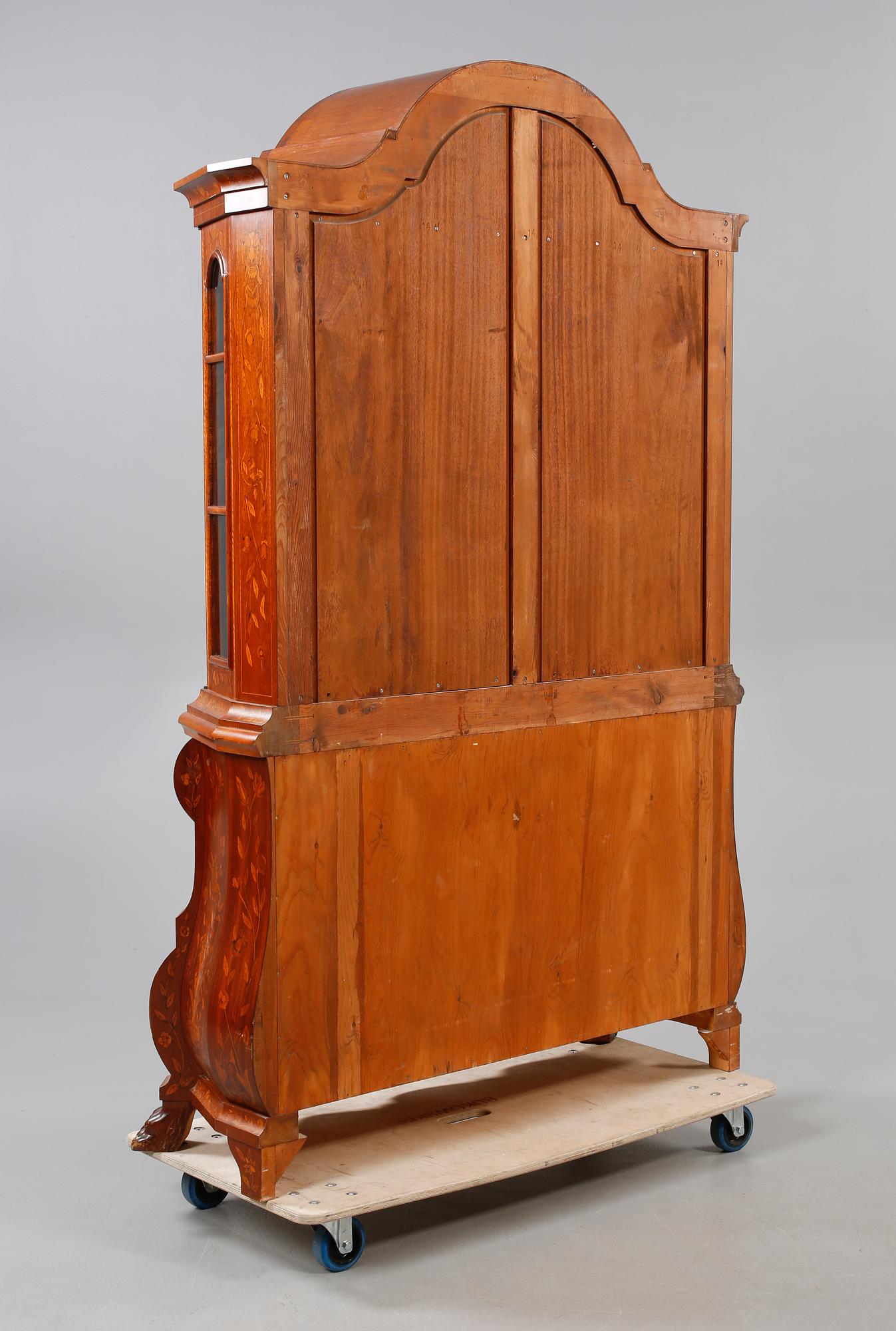 SKÅP, 1700-talsstil, 1900-talets mitt.