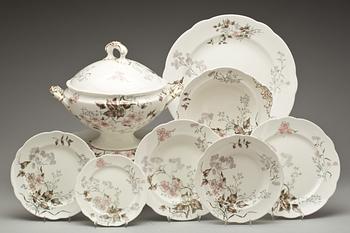 MATSERVIS, porslin, Rörstrand, "Risa", ca 142 delar.