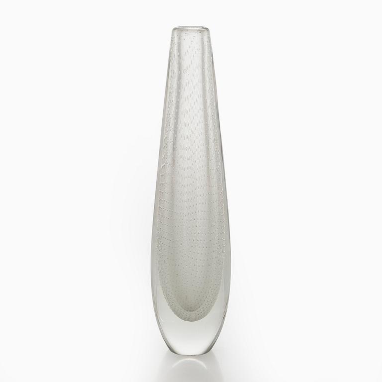 Gunnel Nyman, vas, modell "GN 31", signerad G. Nyman Nuutajärvi Notsjö. Formgiven 1947.