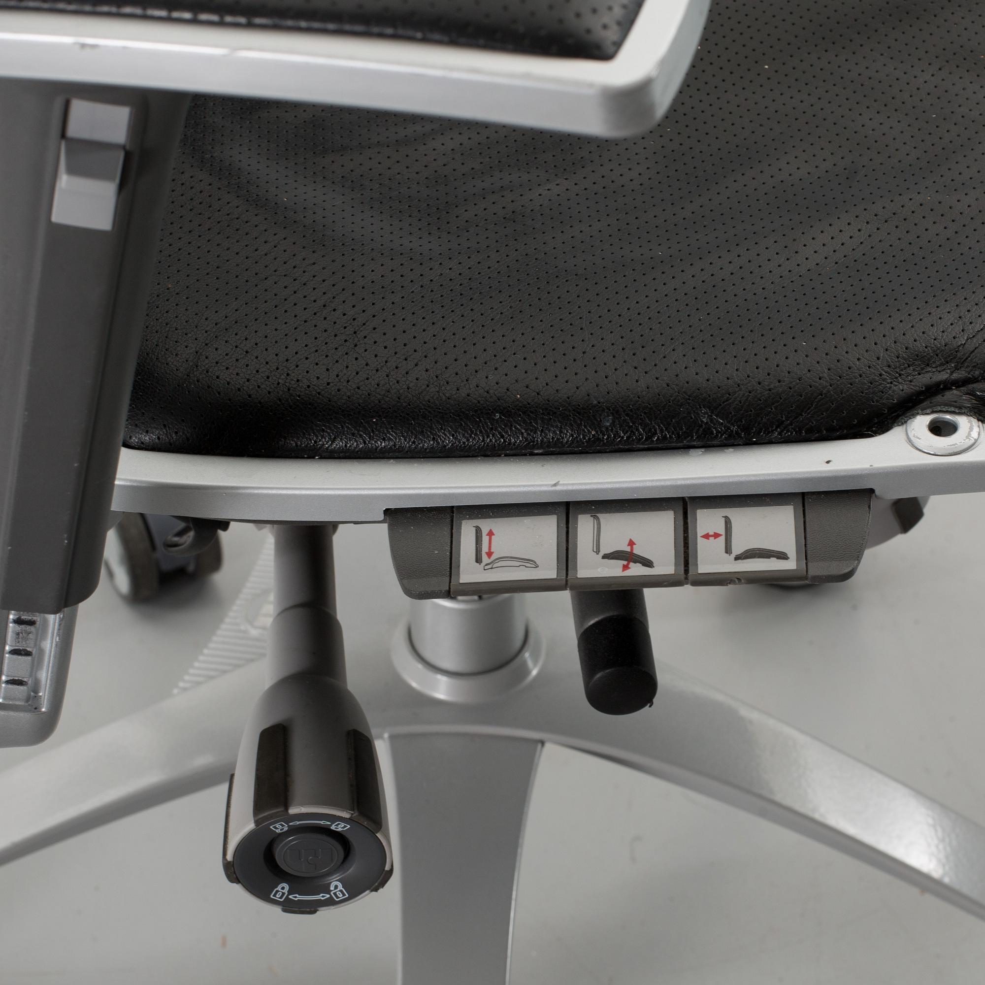 DESK CHAIR, RH 220, Ambio. late 1900`s /early 2000.