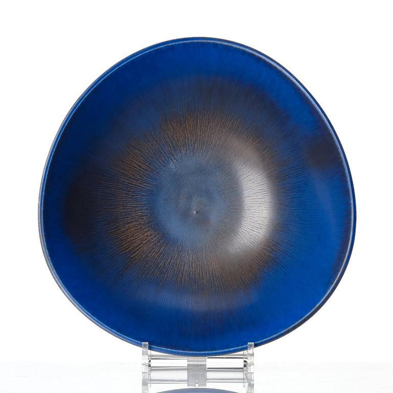 Berndt Friberg, a stoneware dish, Gustavsberg studio, Sweden 1958.