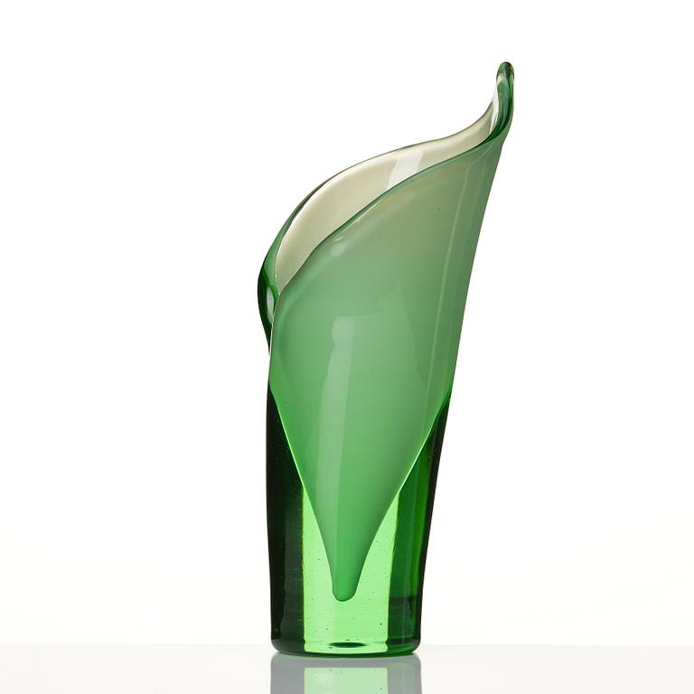 Gunnel Nyman, a 'Calla' glass vase, Riihimäen Lasi Oy, Finland 1946.