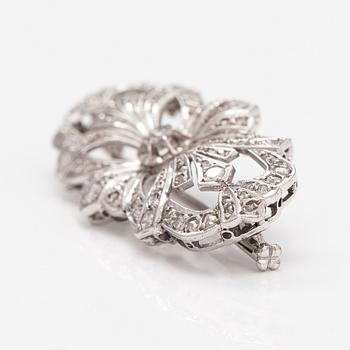 Brosch, palladium, gammal- och briljantslipade diamanter ca 0.35 ct, och rosenslipade diamanter.