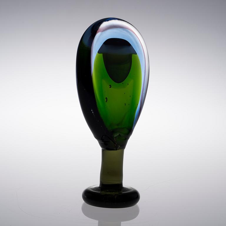 OIVA TOIKKA, A GLASS SCULPTURE. Lollipop. Signed Oiva Toikka, Nuutajärvi Notsjö. Late 1960s.