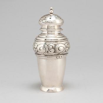 GRANN & LAGLYE, a silver sugar shaker, art nouveau Copenhagen 1915.