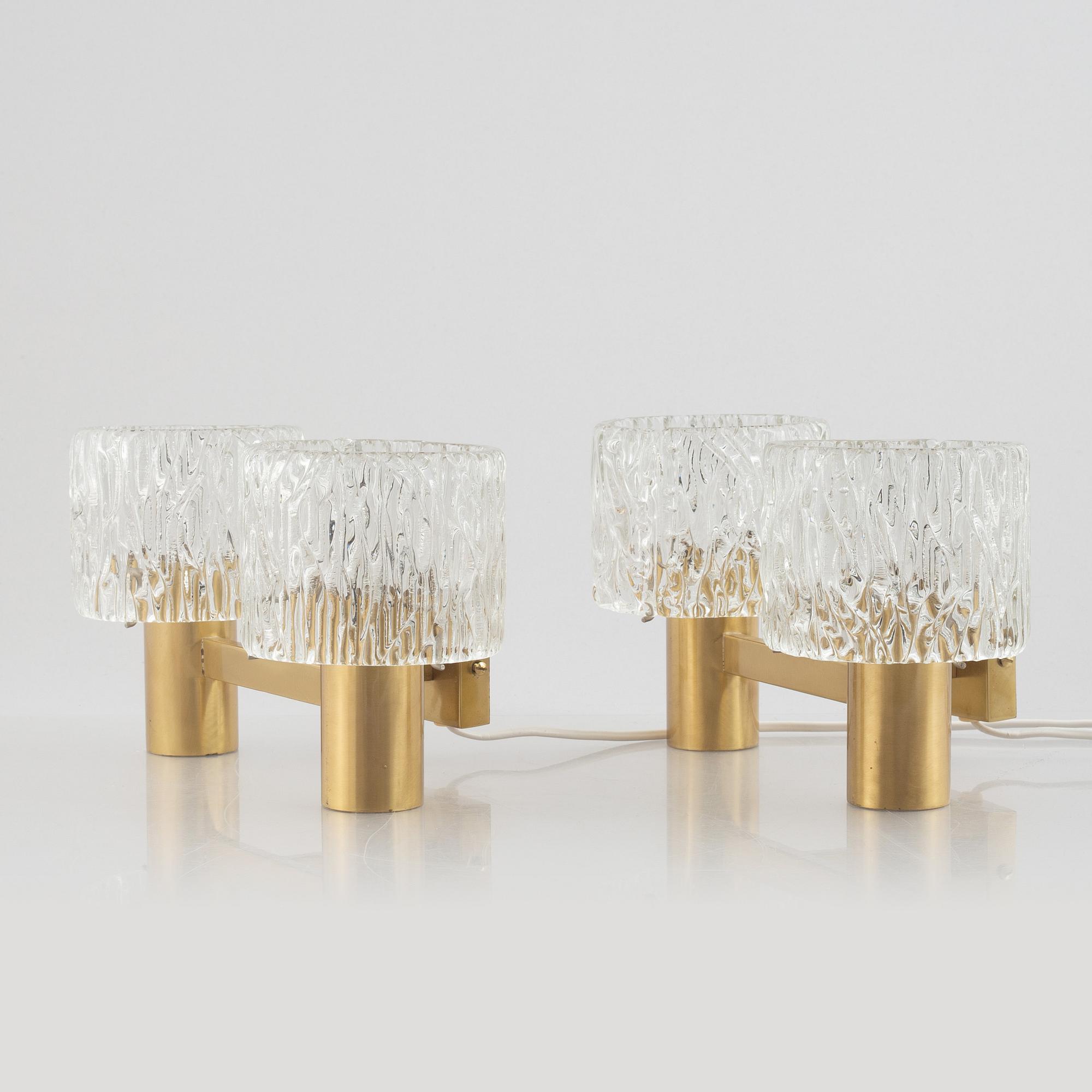 A pair of wall lamps, second half of the 20th Century.