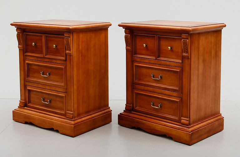 SÄNGBORD, 1 par, 1900-/2000-tal.