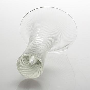 Tapio Wirkkala,  vas, "Kanttarell", signerad Tapio Wirkkala, Iittala. 1950-tal.