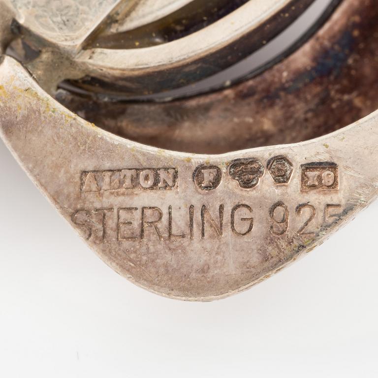 Jewellery set, silver with cabochon-cut amethysts, by Theresia Hvorslev, three pieces.