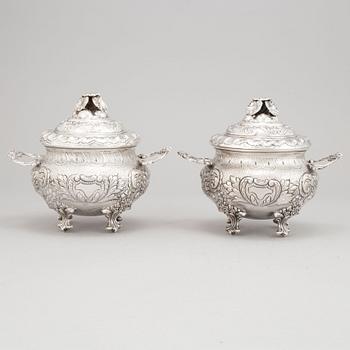 A pair pf Spanish silver tureens, Swedish import marks.