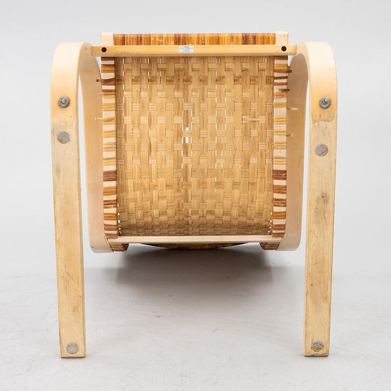 Alvar Aalto, fåtölj, modell 406, Artek, 1900-talets andra hälft.