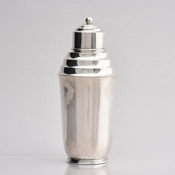 A silver cocktail shaker, mark of Nordisk silverkonst, Ramlösa, Sweden 1950.