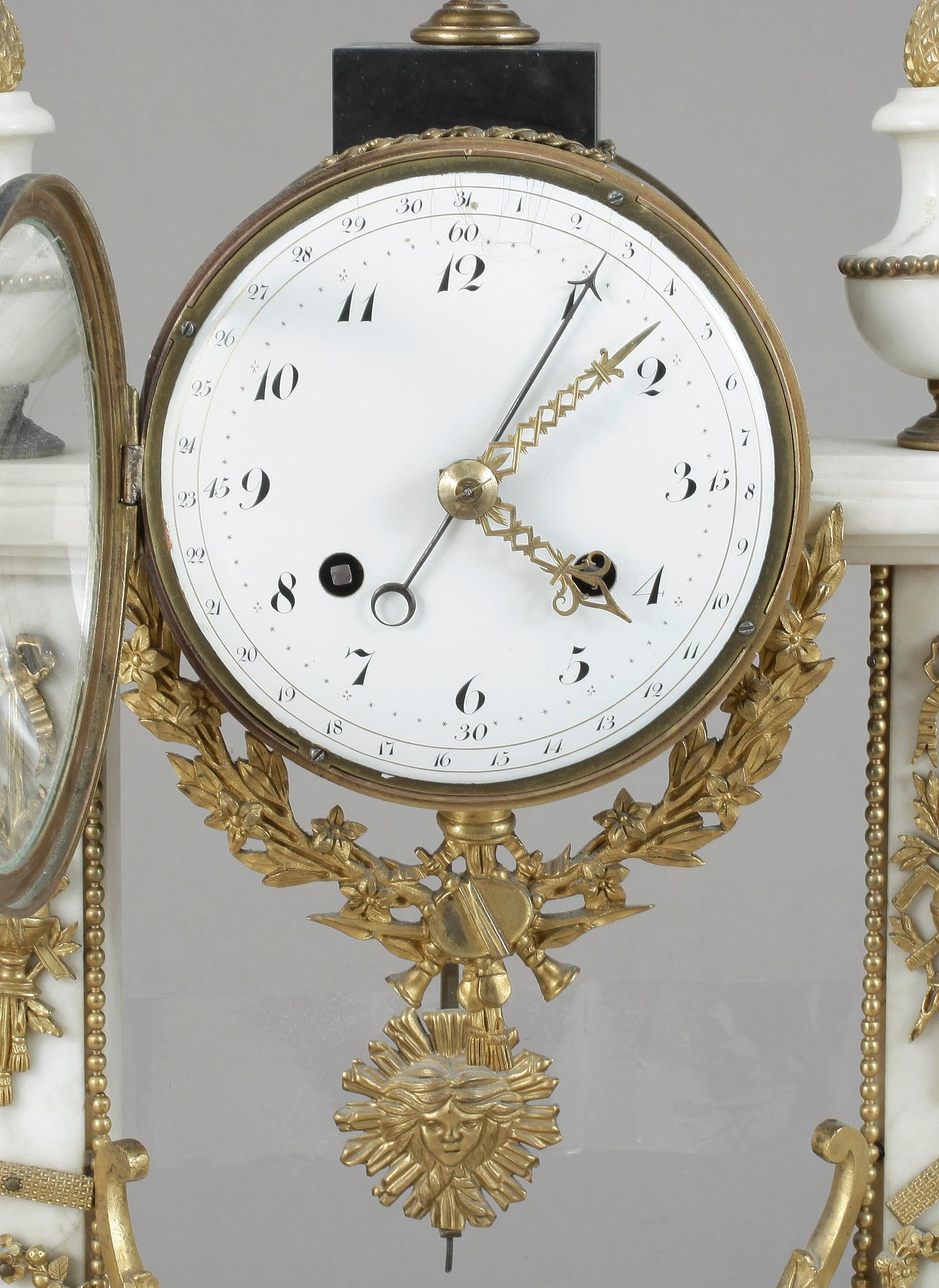 BORDSPENDYL, Louis XVI-stil, 1900-tal.