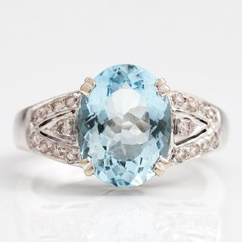 An 18K white gold ring with a aquamarine ca. 3.40 ct and brilliant cut diamonds ca. 0.18 ct in total. Estonia.