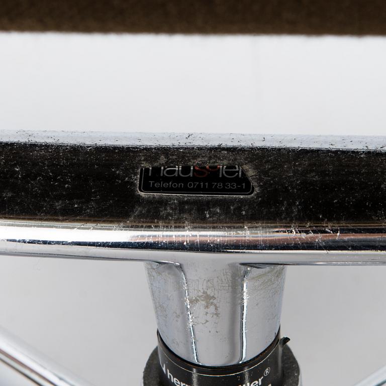 CHARLES & RAY EAMES, An office chair / armchair Aluminium Group 'EA 115/116', Herman Miller, Vitra.