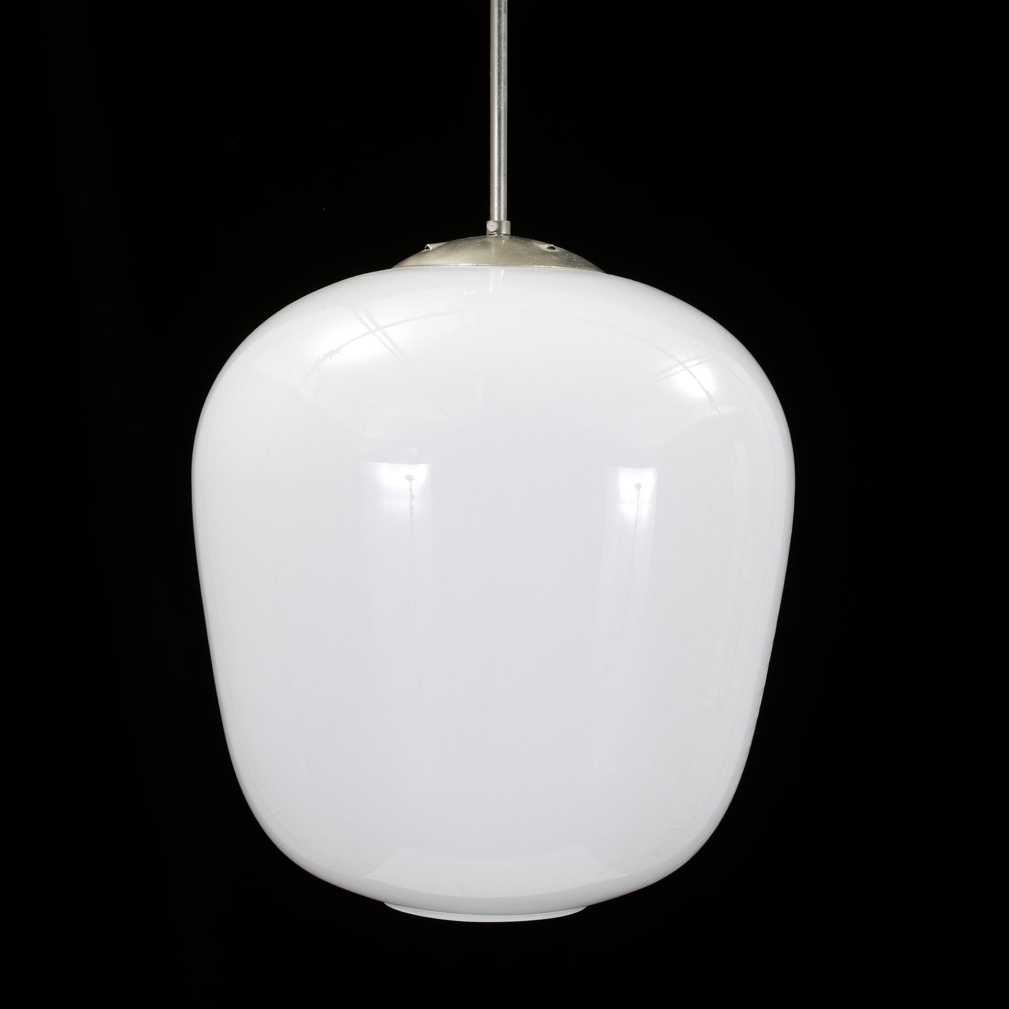 TAKLAMPA, omkr 1900-talets mitt. Höjd ca 59 cm.