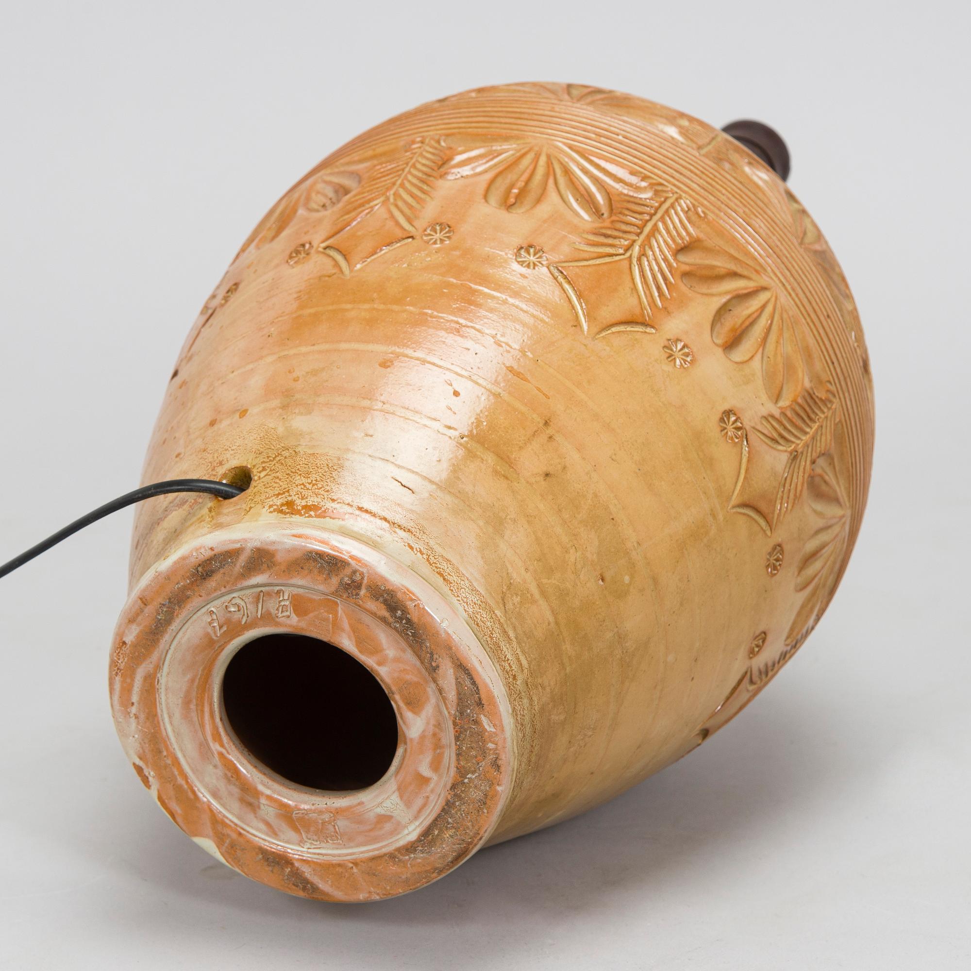 Bordslampa, stengods, tillverkare Kera 1900-talets mitt.