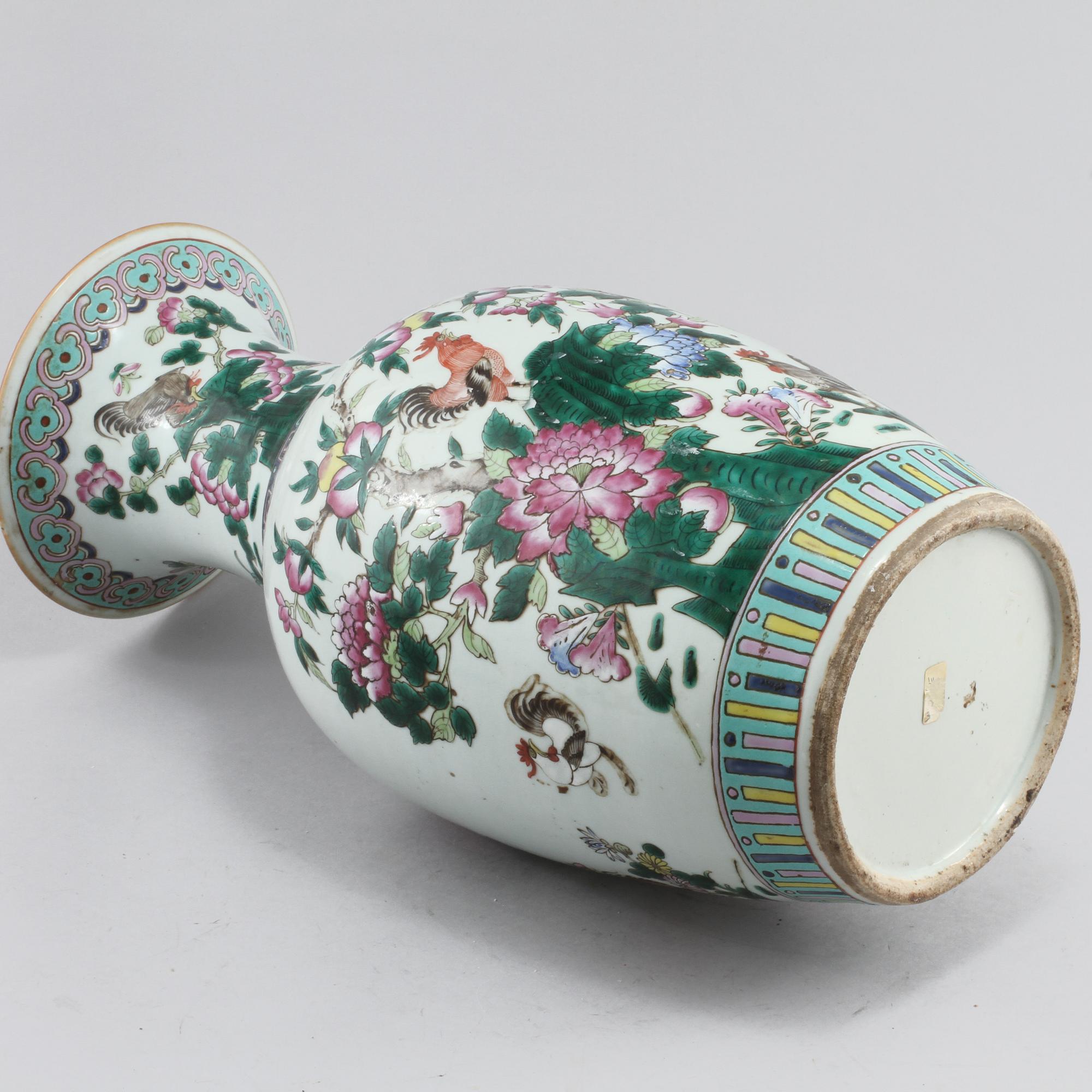 VAS, porslin, Kina, 1800/1900-tal.