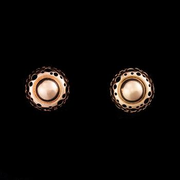 ÖRHÄNGEN, 14K guld, "Knopp", Liisa Vitali 1970-tal. Vikt 2,5 g.