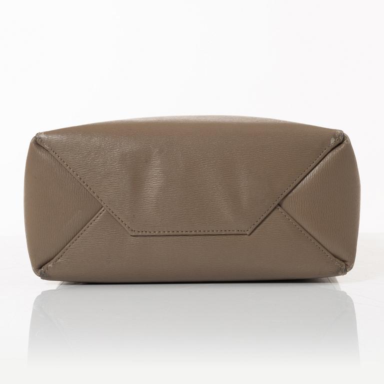 Céline, a 'Vertical Cabas Tote' bag.