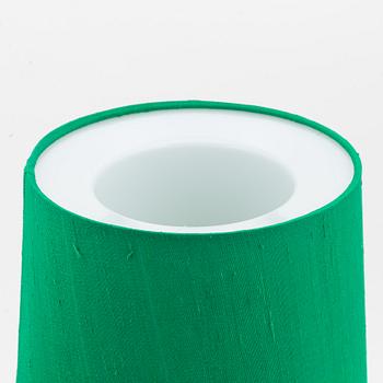 A pair of brass wall lights, Luxus.