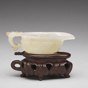 A carved nephrite ewer, China, presumably late Qing dynasty.
