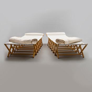SUN LOUNGER / GUEST BED, 2 PCS, "Bauletto" by Piero De Longhi, Art&Form, Italy.