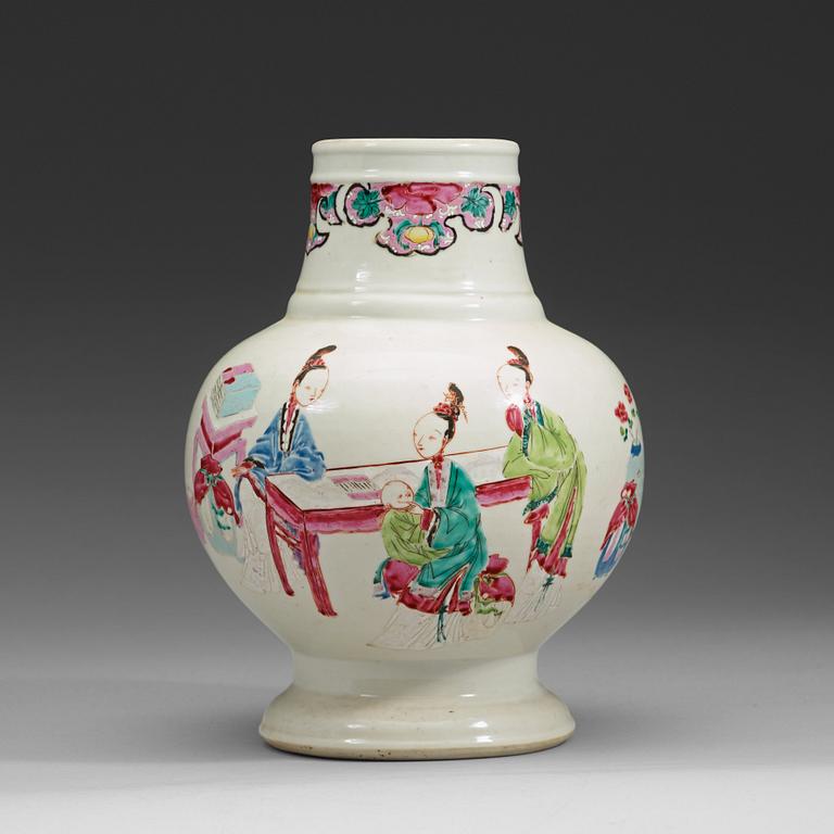 A famille rose porcelain vase, Qing dynasty, Yongzheng (1723-1795).