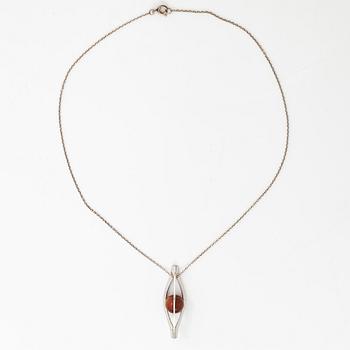 Elis Kauppi, Halsband, silver, aventuringlas. Kupittaan kulta, Åbo 1962.