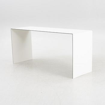 Tobias Berneth, bord, "Thinner", Karl Andersson & Söner, Huskvarna, 2000-tal.