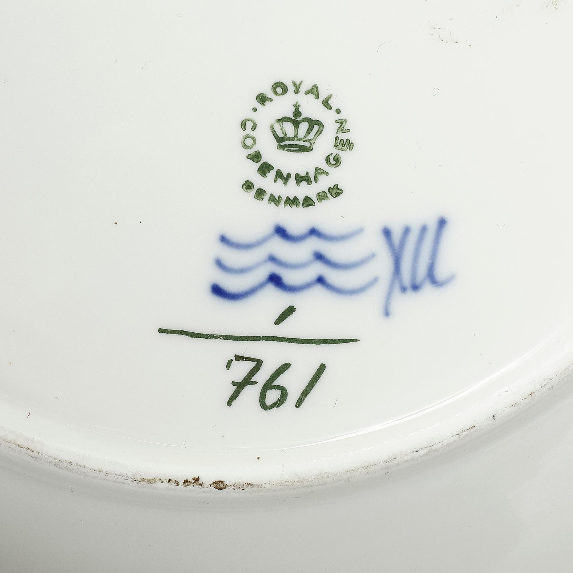 ROYAL COPENHAGEN, a 'Musselmalet' part coffee service, Denmark, second half of the 20th century (29 pieces).