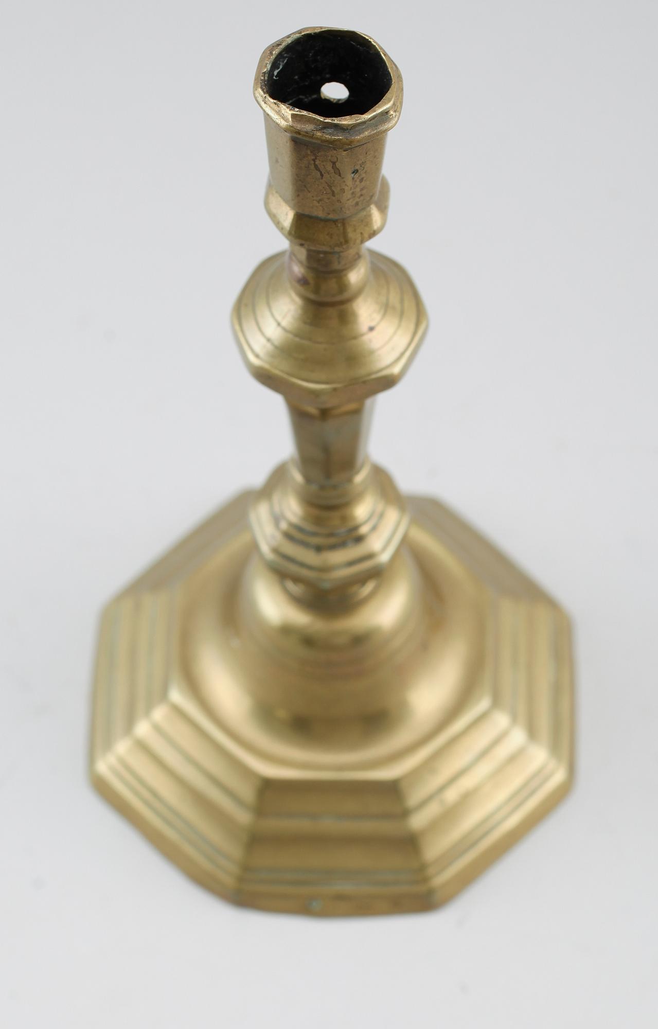 LJUSSTAKE, mässing, 1700-tal.