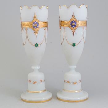 A PAIR OF LARGE GLASS VASES, second hgalf of the 19th century.