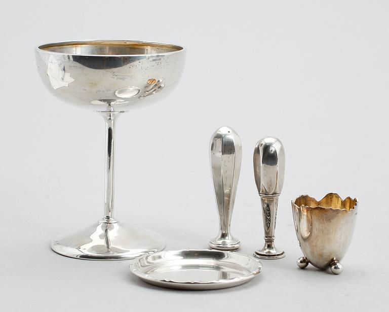 SILVERFÖREMÅL, 5 delar, 1900-tal.