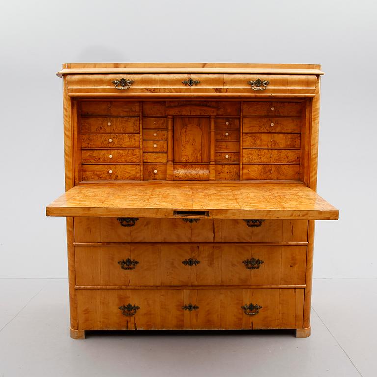 CHIFFONJÉ, 1800-talets andra hälft.