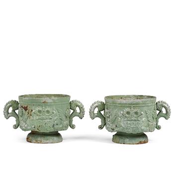 219. A pair of Swedish cast-iron garden urns, presumably later part 19th century.