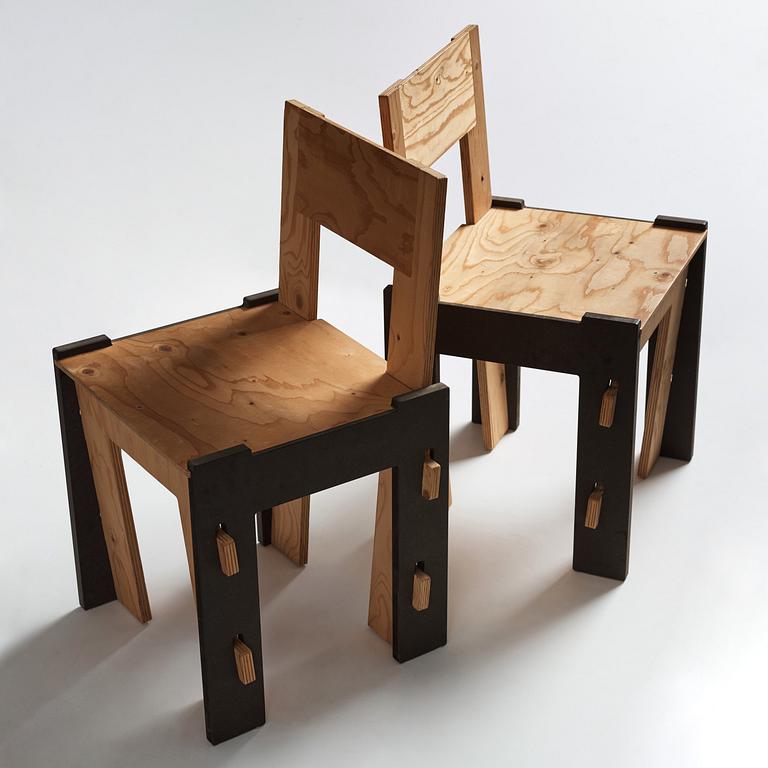 Woytek Weidne och Caroline Axell, a pair of "POP_UP CHAIRS", executed in an edition of 60 by Martin Altwegg 2014.