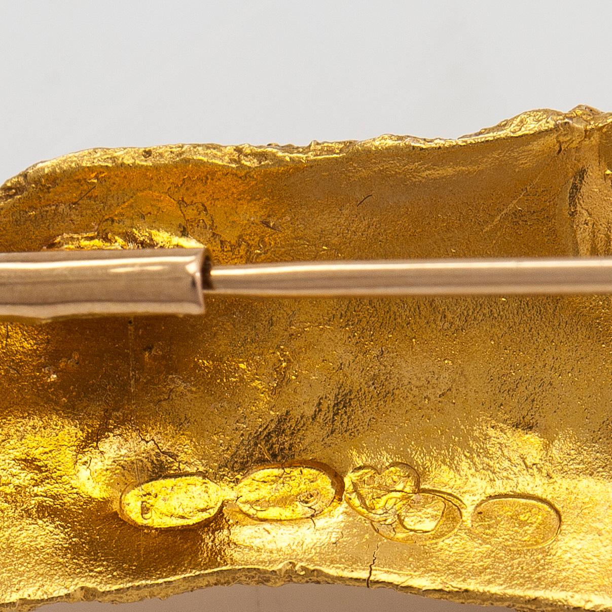 Helky Juvonen, a 14K gold brooch with cultured pearls, Westerback 1972.