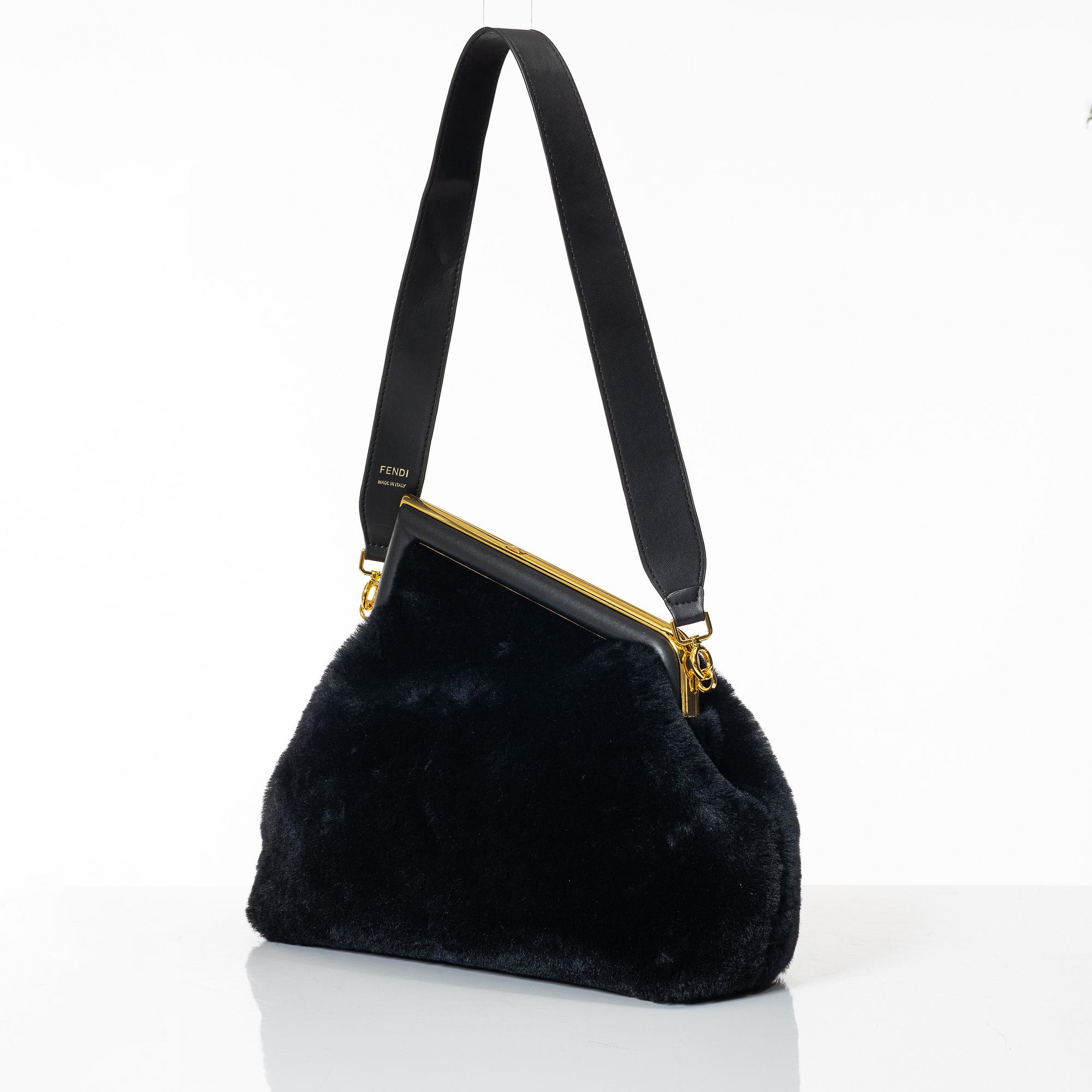 Fendi, väska, "Shearling First Midnight".