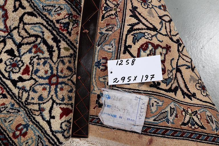 A carpet, Nain, part silk, 9 Laa, ca 295 x 197 cm.