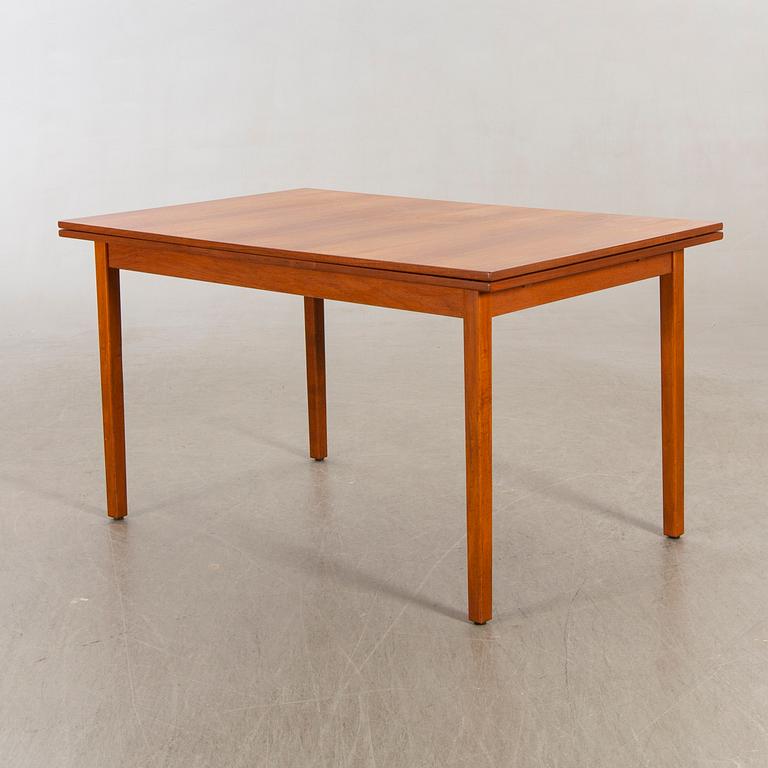 A 1960/70s dining table.