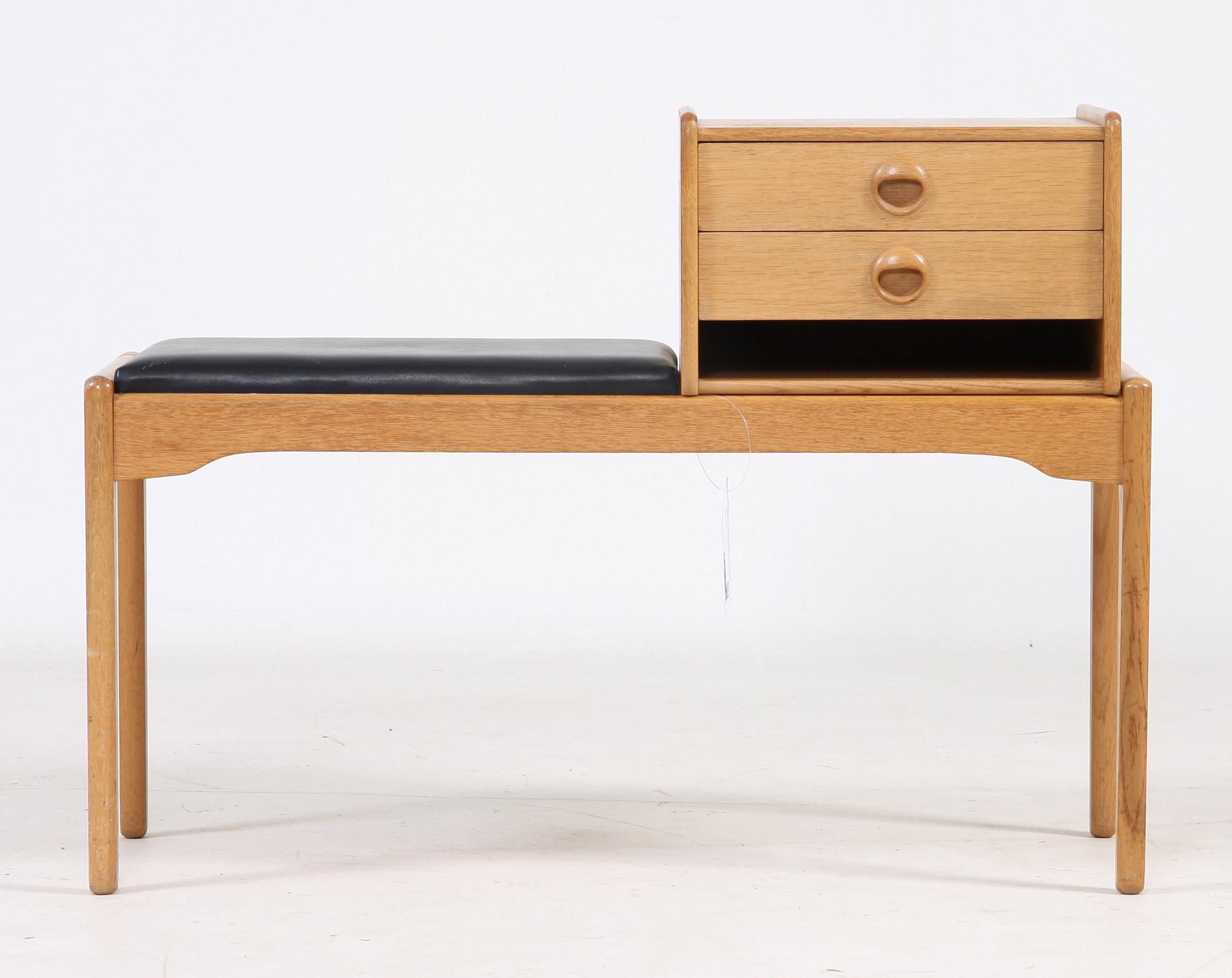 TELEFONBÄNK, ek, Talgø Møbelfabrikk AS, Norge, 1950/1960-tal.