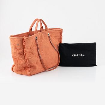 Chanel, a light coral 'Double face Deuville tote' bag, 2019.