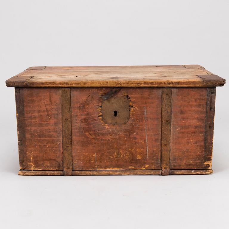 A CHEST, Finnish early 19th century.