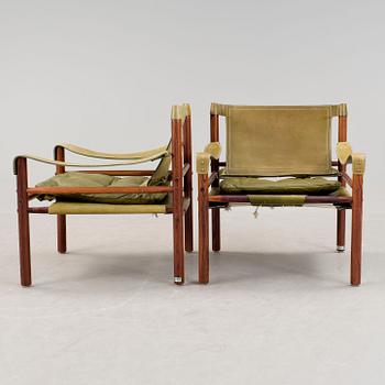 KARMSTOLAR, ett par, "Sirocco", Arne Norell, formgiven 1964.