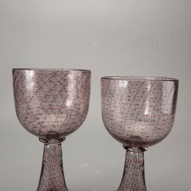 KERTTU NURMINEN, pokalglas, 2 st, Nuutajärvi Notsjö, signerade.